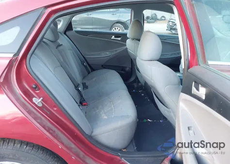 2014 Hyundai Sonata Gls z USA, uszkodzony, nr VIN 5NPEB4AC2EH860802